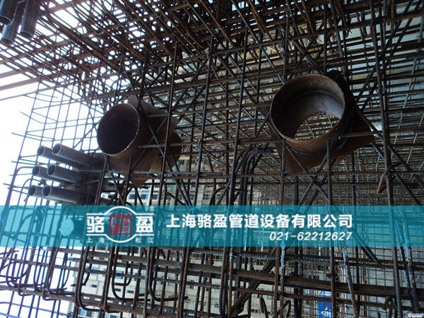 <a href=http://www.www.jsindustry.com.cn target=_blank class=infotextkey>防水套管</a>和墻體之間的結(jié)合